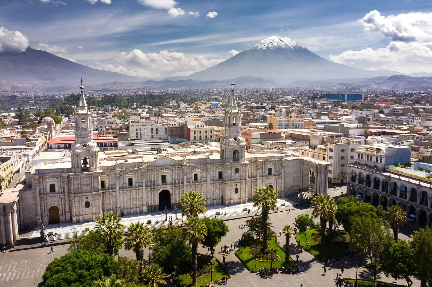 cAtEdRaL pLaZa DE aRmAS De aReQuIpA